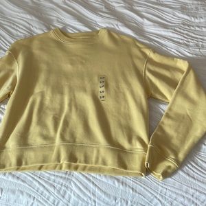 NWT Uniqlo Yellow Crewneck